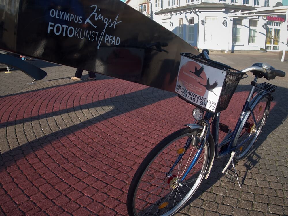 Fahrradtour auf dem Fotokunstpfad in Zingst.